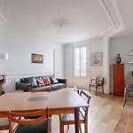 Residor - Haussmanian Flat In The Heart Of Paris