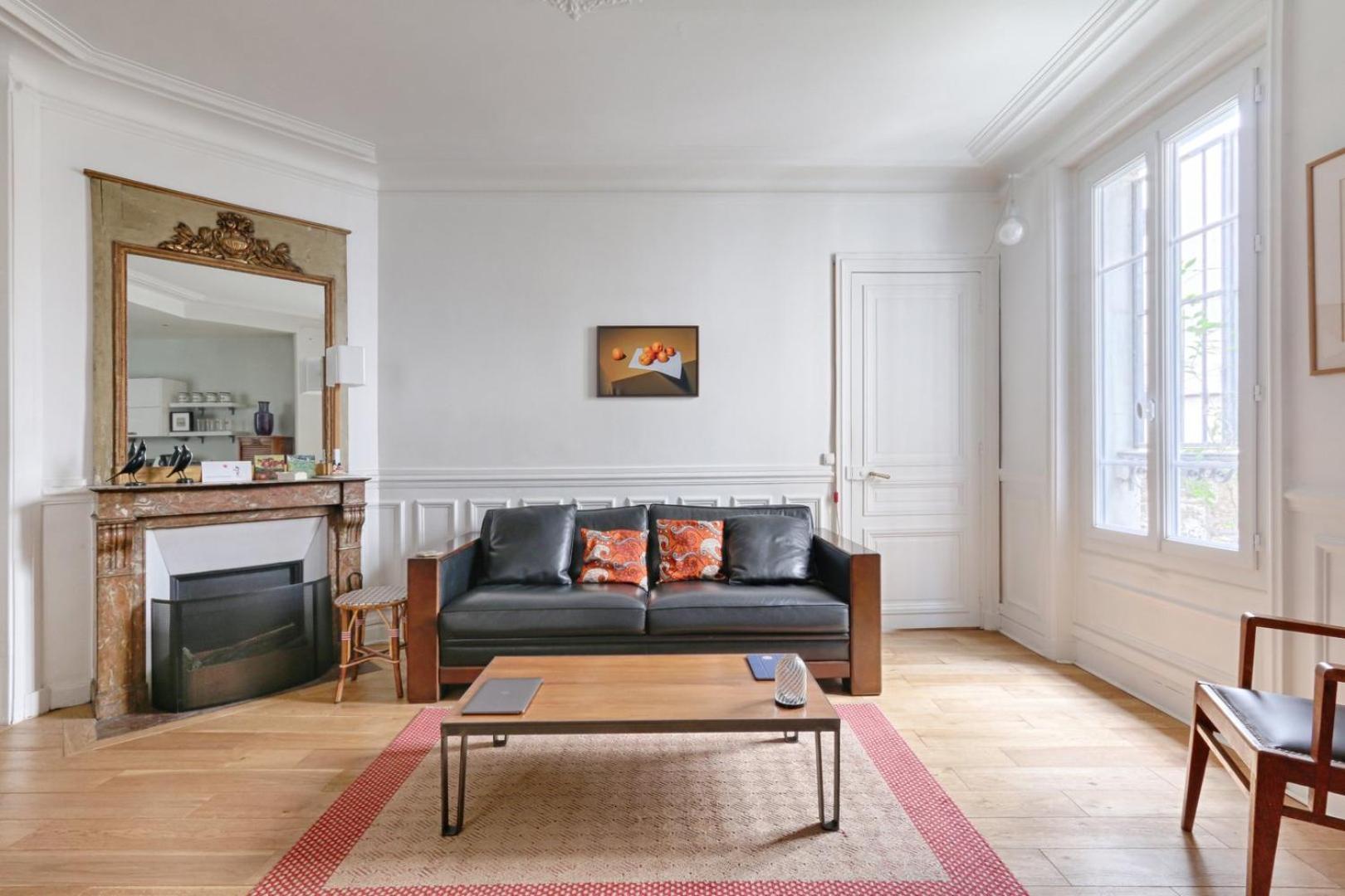 Residor - Haussmanian Flat In The Heart Of